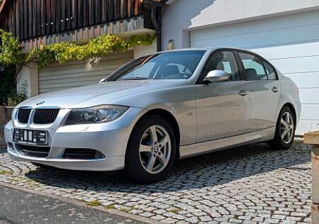 BMW 320i E90 - Xenon