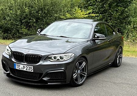 BMW M235i Coupé