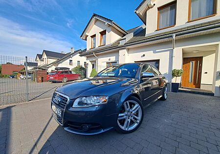 Audi S4 4.2 quattro tiptronic -