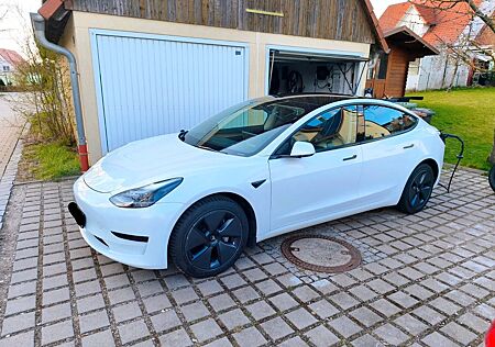 Tesla Model 3 Hinterradantrieb RWD SR+