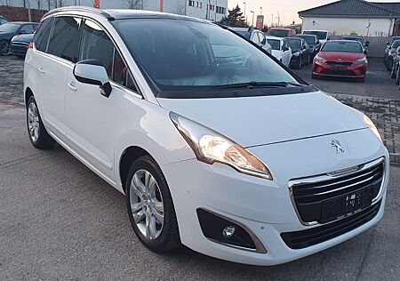 Peugeot 5008 Allure,Kamera,Navi, 7 Sitze,Panoramadach