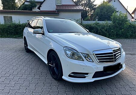 Mercedes-Benz E 500 4MATIC T BlueEFFICIENCY AVANTGARDE AVA...