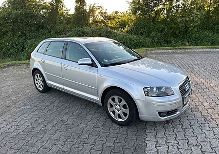 Audi A3 2.0 TDI SPORTBACK 140 PS TEMPOMAT SHZ 8FB