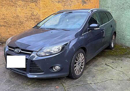 Ford Focus 2,0TDCi 103kW PowerSh. Champions Ed. T...