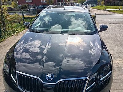 Skoda Octavia 2.0 TDI DSG Combi | 1. Hand | LED | ACC