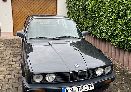 BMW 320i e30 Oldtimer