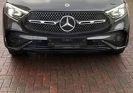 Mercedes-Benz GLC 300 e 4MATIC <Premium plus> Plug-in-Hybrid