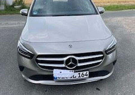 Mercedes-Benz B 220 d 4MATIC DCT -