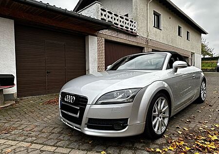 Audi TT Roadster 3.2 quattro -