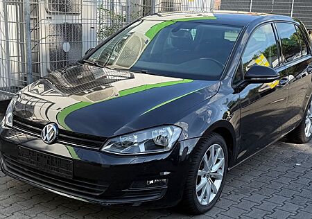 VW Golf Volkswagen 1.2 TSI DSG BMT CUP