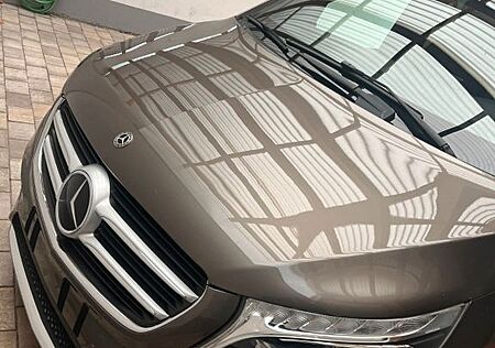 Mercedes-Benz V 220 B 220 d 4MATIC DCT -