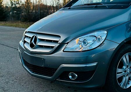 Mercedes-Benz B 180 BlueEFFICIENCY -