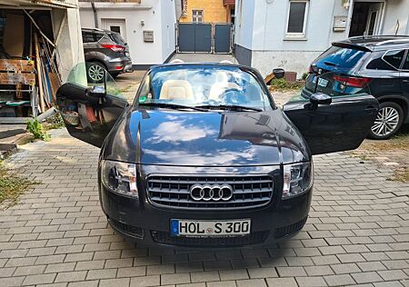Audi TT Roadster 1.8T 132 kW tiptronic -