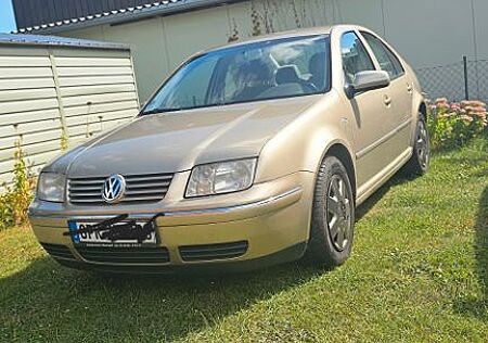 VW Bora Volkswagen 1.6 FSI Basis Basis