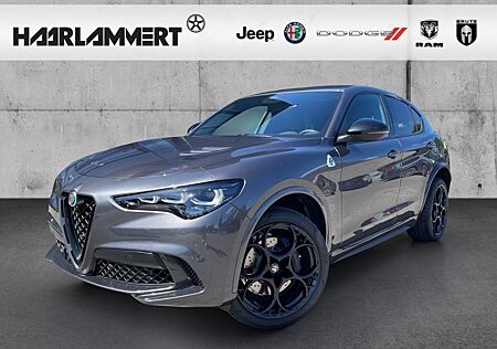 Alfa Romeo Stelvio Quadrifoglio Q4 2.9 AKRAPOVIC+PDC+KAMERA