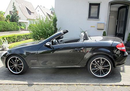 Mercedes-Benz SLK 200 KOMPRESSOR Leder Airscarf PDC TOP