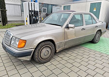 Mercedes-Benz 250 D W124 1.HAND EL.Schiebedach 5 Gang Schalter