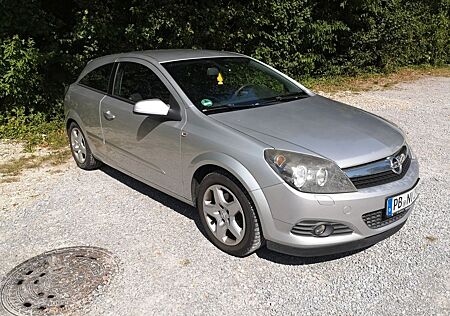 Opel Astra GTC 1.6 ECOTEC Edition 111 Jahre 85kW ...