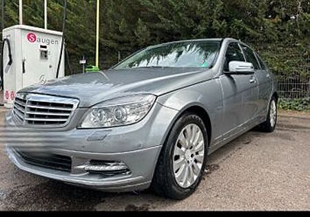 Mercedes-Benz C 200 CGI BlueEFFICIENCY AVANTG. Autom. AVAN...