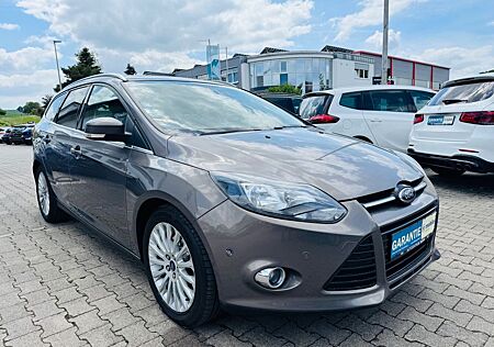 Ford Focus Turnier Titanium 1,6l+2xPDC+Klimaautomatik