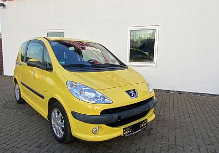 Peugeot 1007 Premium 1.4 Ltr. Automatik / Klima/ PDC