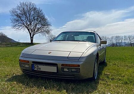 Porsche 944 S2 Targa in gutem Zustand