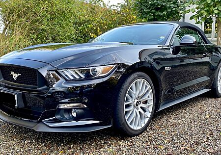 Ford Mustang GT Convertible erst 11500km TOP
