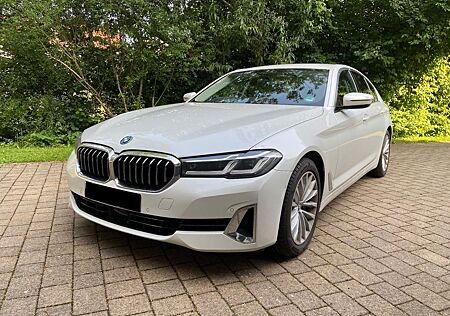 BMW 530e xDrive Luxury Garantie2028 HUD RüKa Navi