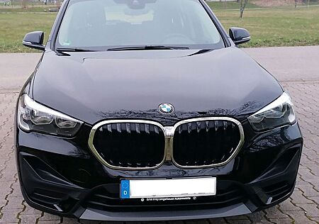 BMW X1 sDrive18i Advantage mit Premium Selection