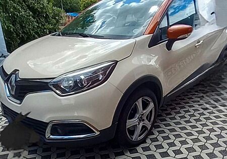 Renault Captur 1.5 dci Luxe"NAVI"KLIMAA."CAMERA"SITZ.HZG