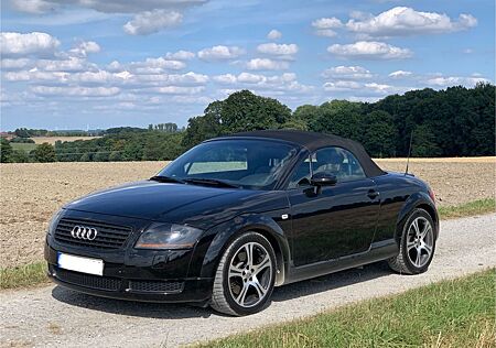 Audi TT Roadster aus 2. Hd. / scheckheft gepflegt