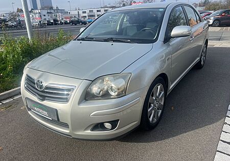Toyota Avensis 2.2 D-CAT/Klima/Navi/2.Hand/Tüv11/27