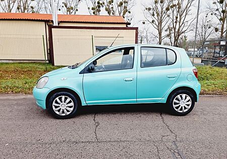 Toyota Yaris 1.0 linea terra