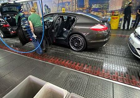 Porsche Panamera 4 -300 PS. Scheckheft lückenlos!!!!!!