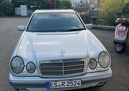 Mercedes-Benz E 230 ELEGANCE Kein TÜV !