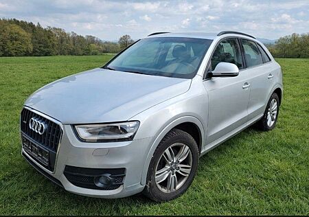 Audi Q3 2.0 TFSI quattro -