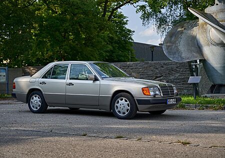 Mercedes-Benz E 400 orig.113tkm TÜV/Oldtimer