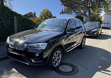 BMW X3 xDrive20d Volleder*KeylessGo* WenigKM*