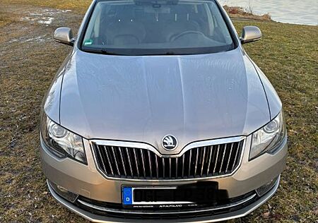 Skoda Superb 2.0 TDI 125kW DSG Elegance Combi Elegance