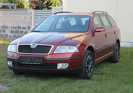 Skoda Octavia Combi 2.0 FSI Elegance Klima AHK SHZ