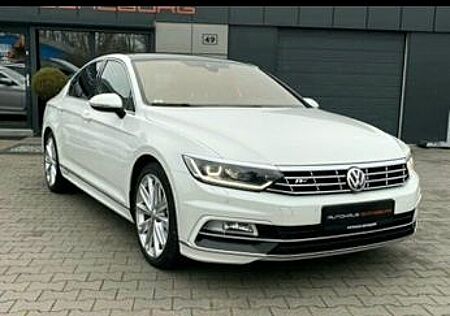 VW Passat Volkswagen 2.0 TSI 162kW DSG R Line Vollausstattung!