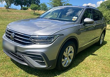 VW Tiguan Allspace Volkswagen 2.0 TDI SCR DSG Life