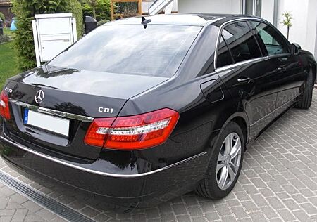 Mercedes-Benz E 220 CDI BlueEFFICIENCY AVANTGARDE AVANTGARDE