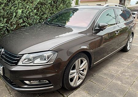 VW Passat Variant Volkswagen 2.0 TSI R-Line