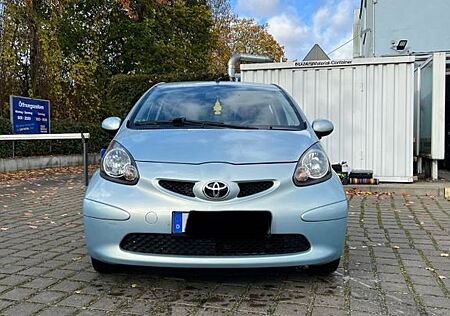 Toyota Aygo (X) gebraucht kaufen Toyota Aygo (X) Aygo (X) 1,0 - Top Zustand