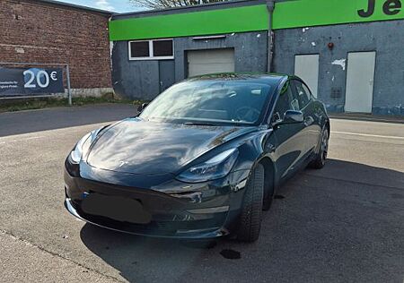 Tesla Model 3 Performance