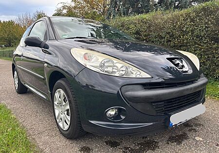 Peugeot 206 + 1.1 60PS wenig KM, Gepflegt mit Kennwood