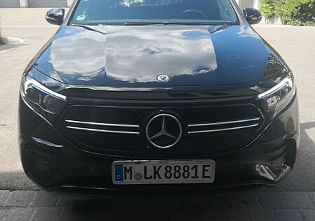 Mercedes-Benz EQA 250 -AMG-LINE-NIGHT-PAKET