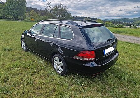 VW Golf Volkswagen 1.2 TSI Variant Comfortline. *Turbo neu*