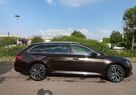 Skoda Superb Combi L&K iV Aut,Matrix Leder Navi Alu